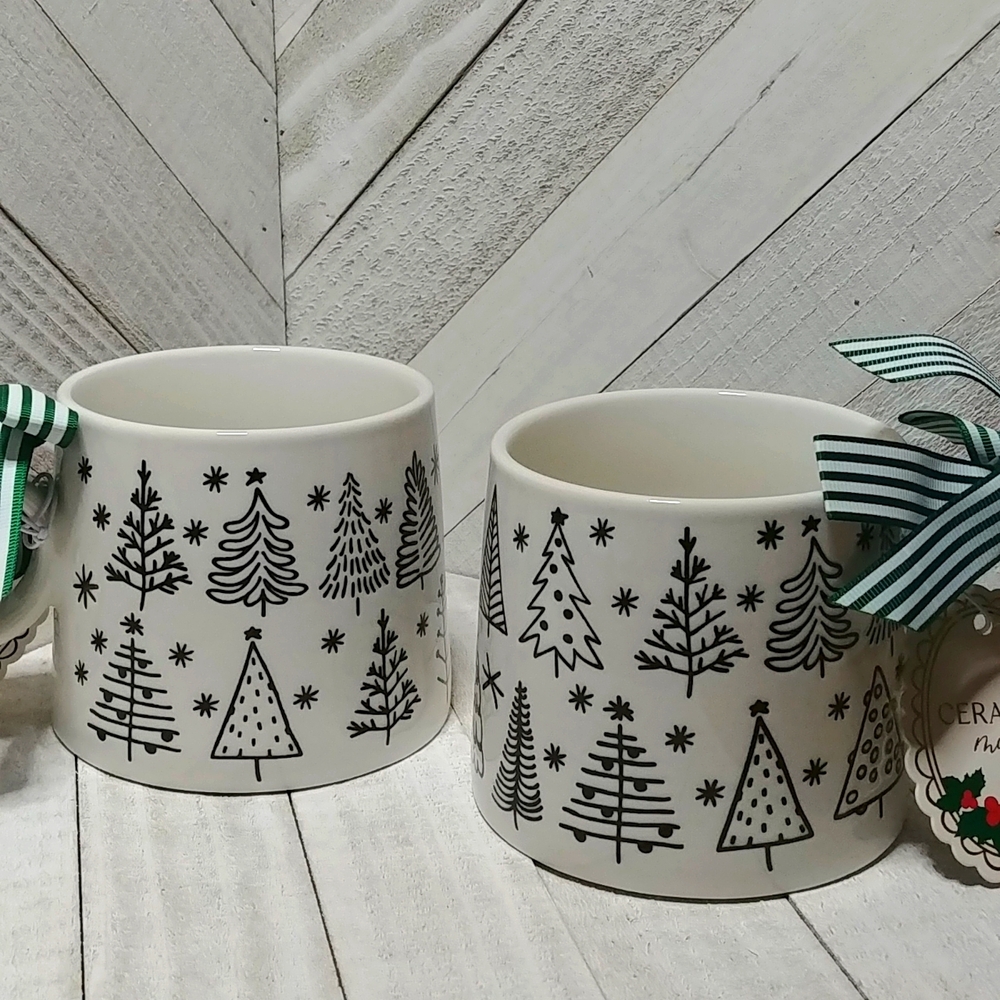 NWT Sunday Morning Ceramics Christmas Tree Print Mugs Set Of 2